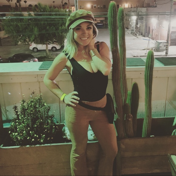 Meet your Posher, Ashlee - Picture 5 of 6